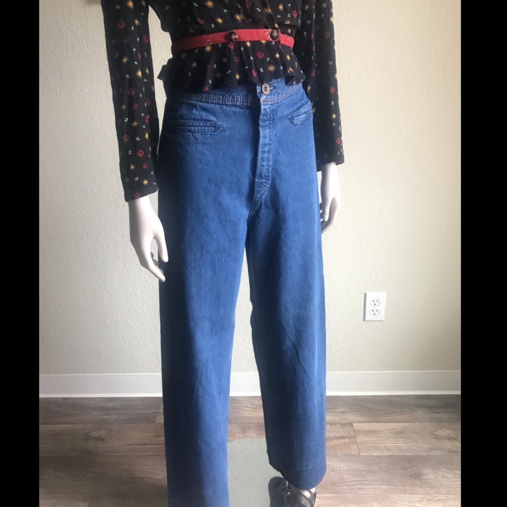 RARE 70s VINTAGE LEVIS size 5!